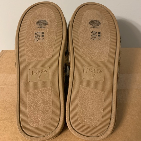*SOLD* 🌺HP🌺 J.Crew leopard fuzzy slippers - Picture 5 of 7